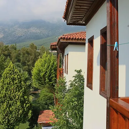Aparthotel Salhan Apart 3*